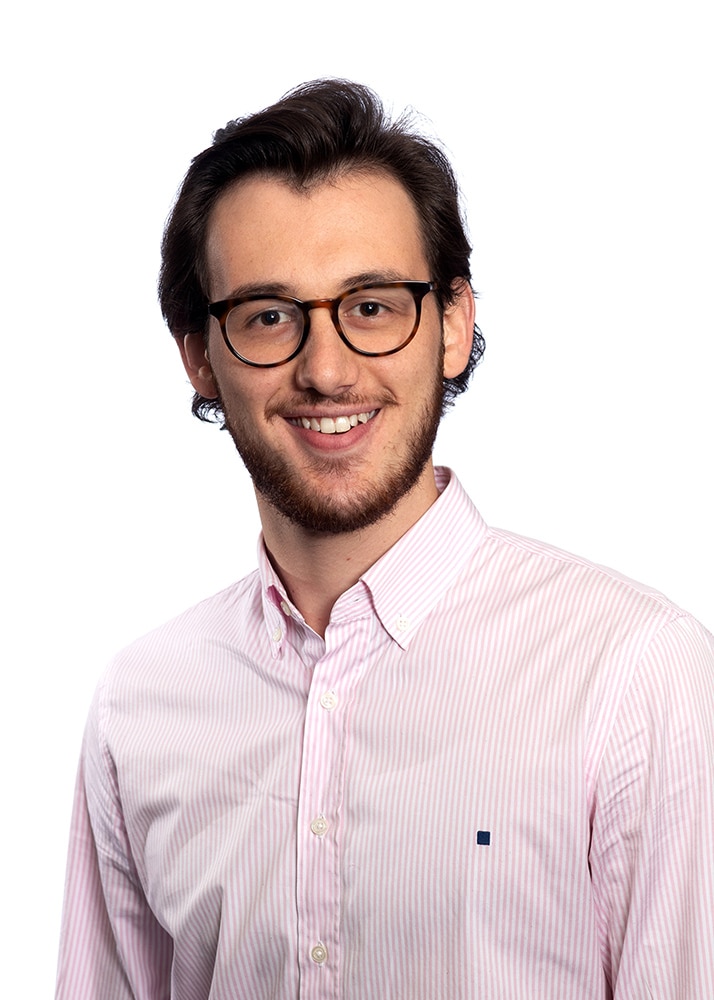 De Almeida Victor Headshot